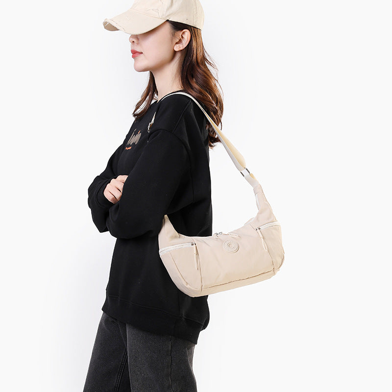 Women's Large Capacity Fashion Simple Underarm Lightweight Bags