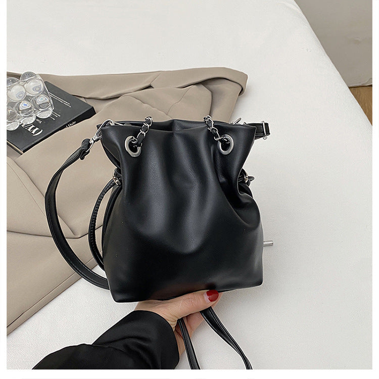 Women's Pure Color Beautiful Spring Chain Stylish Textured Commuting Women's Shoulder Bag