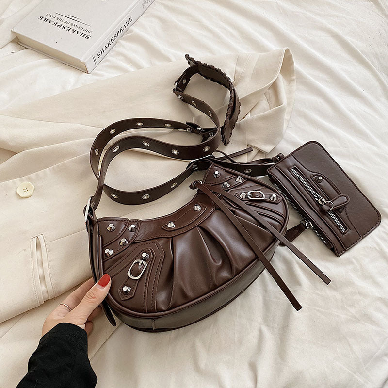 Women's Niche Retro Commuter High-grade Punk Crossbody Bags
