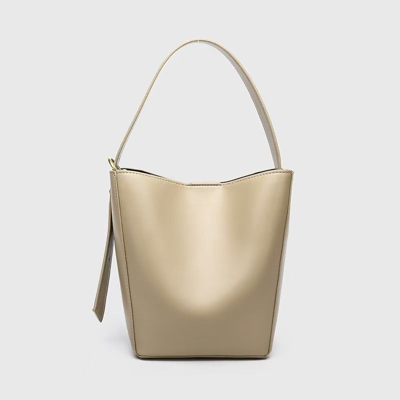 Home Autumn Senior Fashion Commuter Out Bucket Bags