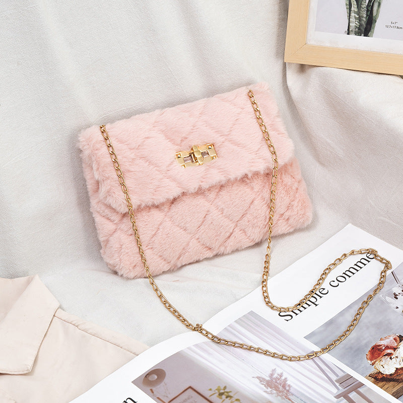 Elegant Glamorous Women's Plush Chain Embroidered Shoulder Bags