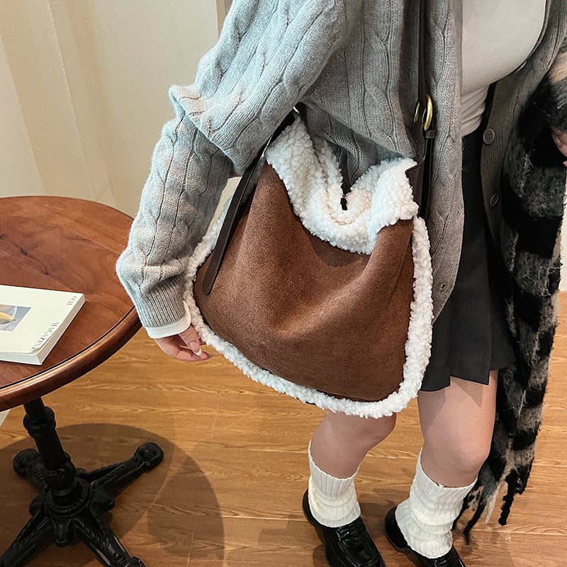 Women's Plush Matte Simple Cute Stitching Pocket Trendy Women's Shoulder Bag