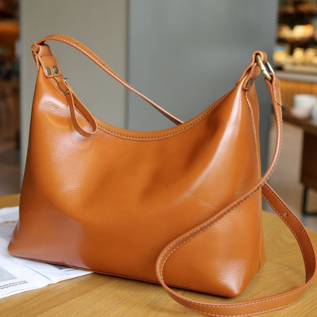 Women's Vegetable Tanned Leather Cowhide Minority Simple Zipper Women's Messenger Bag