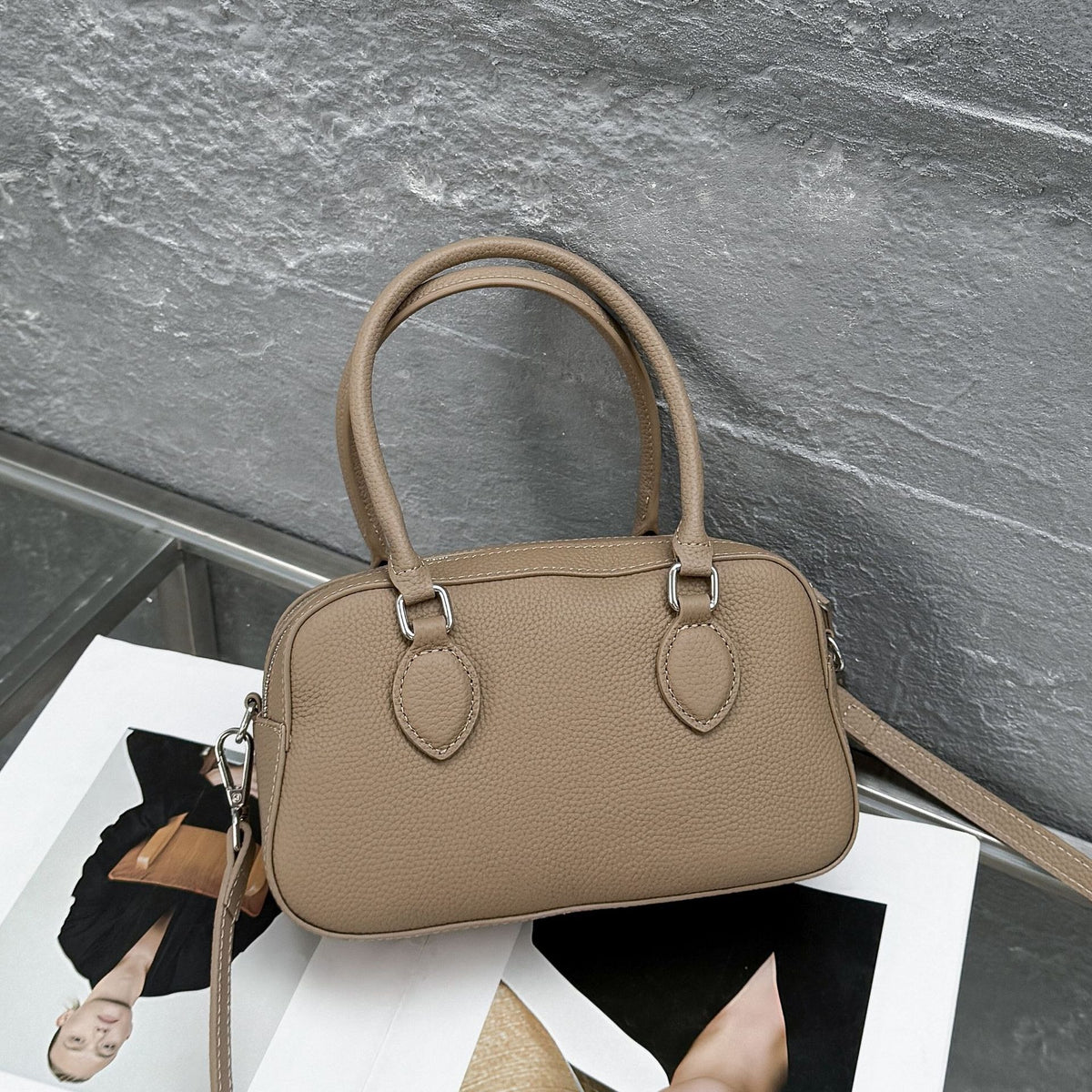 First Layer Cowhide Commute Trendy Portable Cell Genuine Ladies Bags