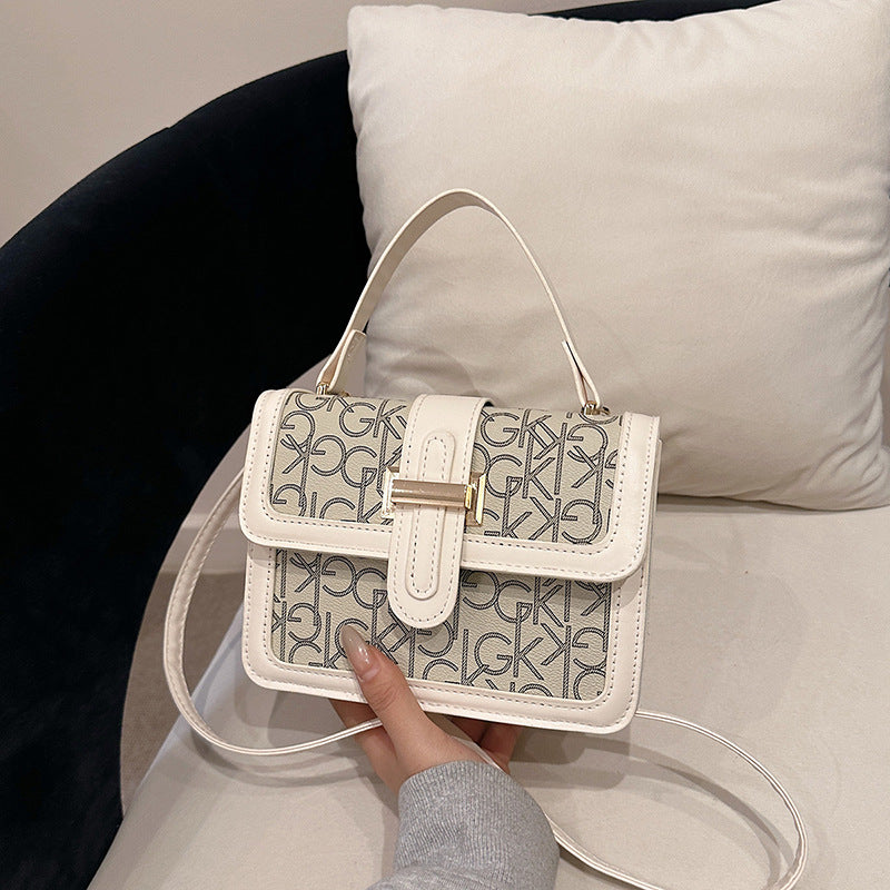 Women's Trendy Patchwork Personalized Printed Letters Retro Women's Shoulder Bag