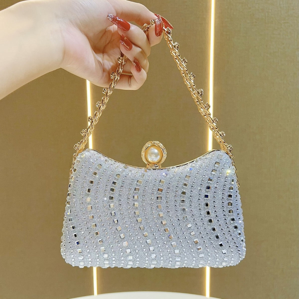 Retro Style Fashion Diamond Rhinestone Chain Handbags
