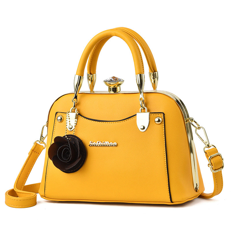 Women's Best-selling Shell Steel Frame Trendy Clip Shoulder Bags