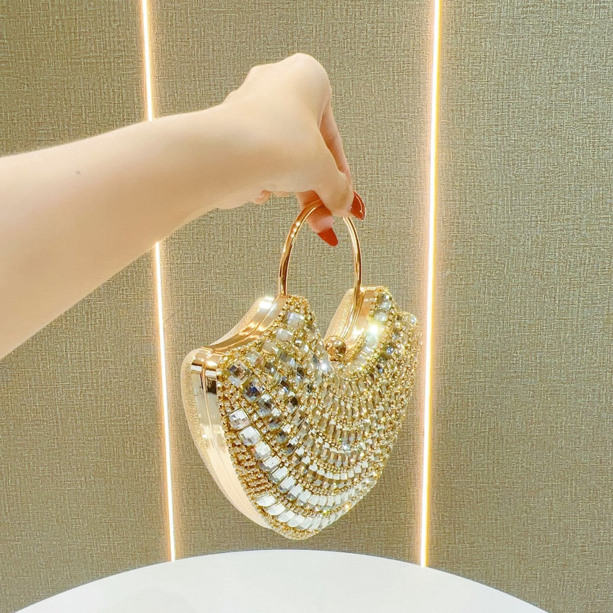 Women's Banquet Hand Holding Clutch Classic Style Handbags