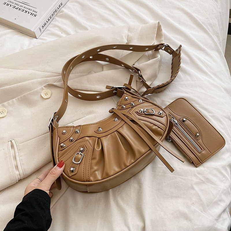 Women's Niche Retro Commuter High-grade Punk Crossbody Bags