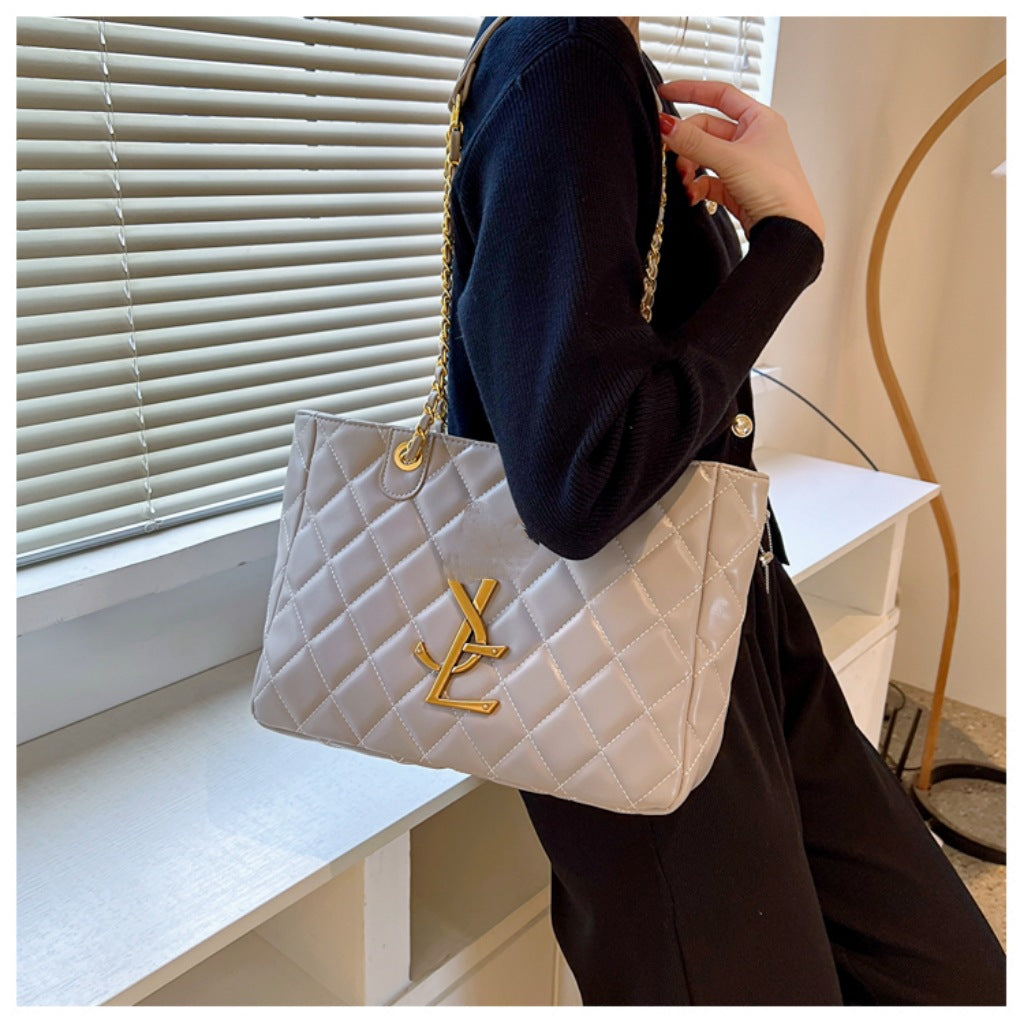 Good-looking Trendy Large Capacity Hand Carrying Tote Bags