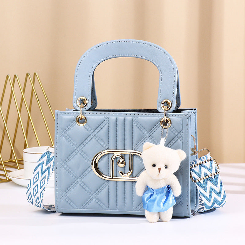 Fashionable High-grade Portable Rhombus Embroidery Line Bear Small Square Bags