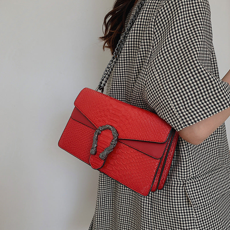 Women's Textured Wine God Snake Head Spring Pattern Women's Shoulder Bag