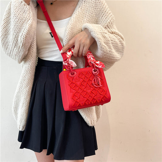 Women's Rhombus Texture Diana Korean Fashion Simple Shoulder Bags