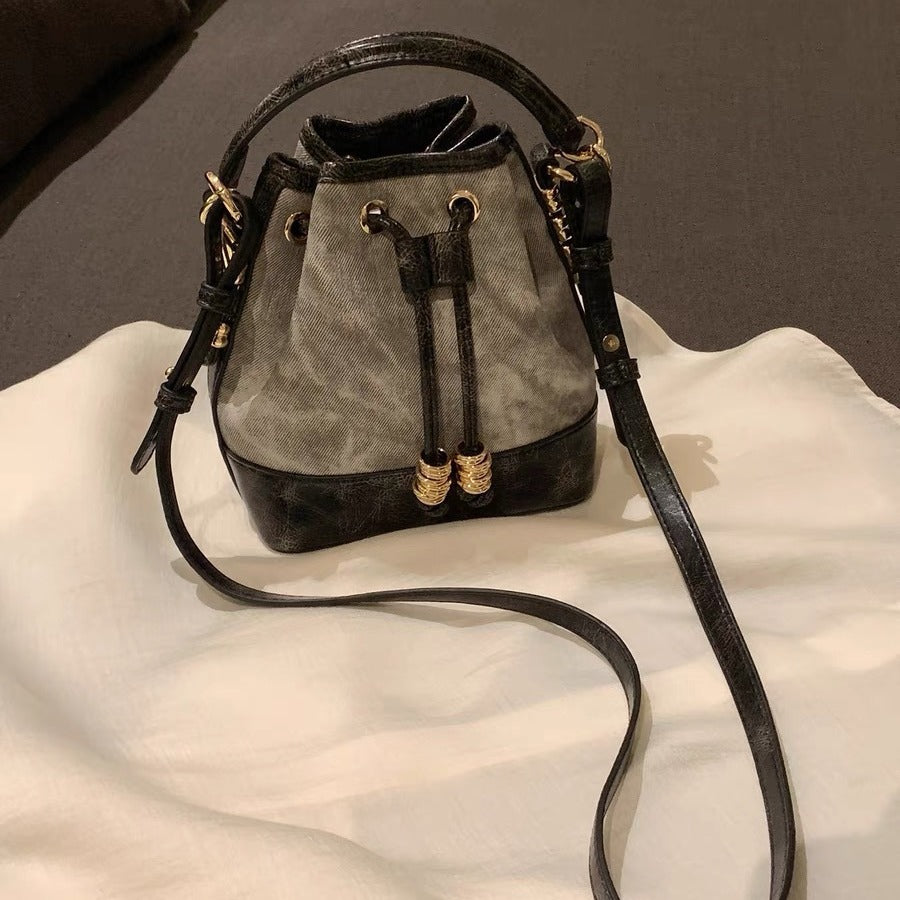 Women's Cool Oil Painting Renaissance Drawstring Bags