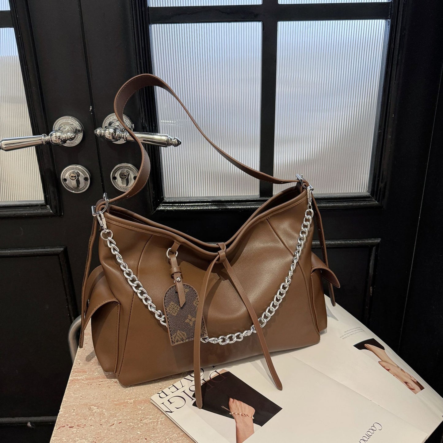 Women's Mild Luxury Retro Large Capacity Presbyopic Shoulder Bags