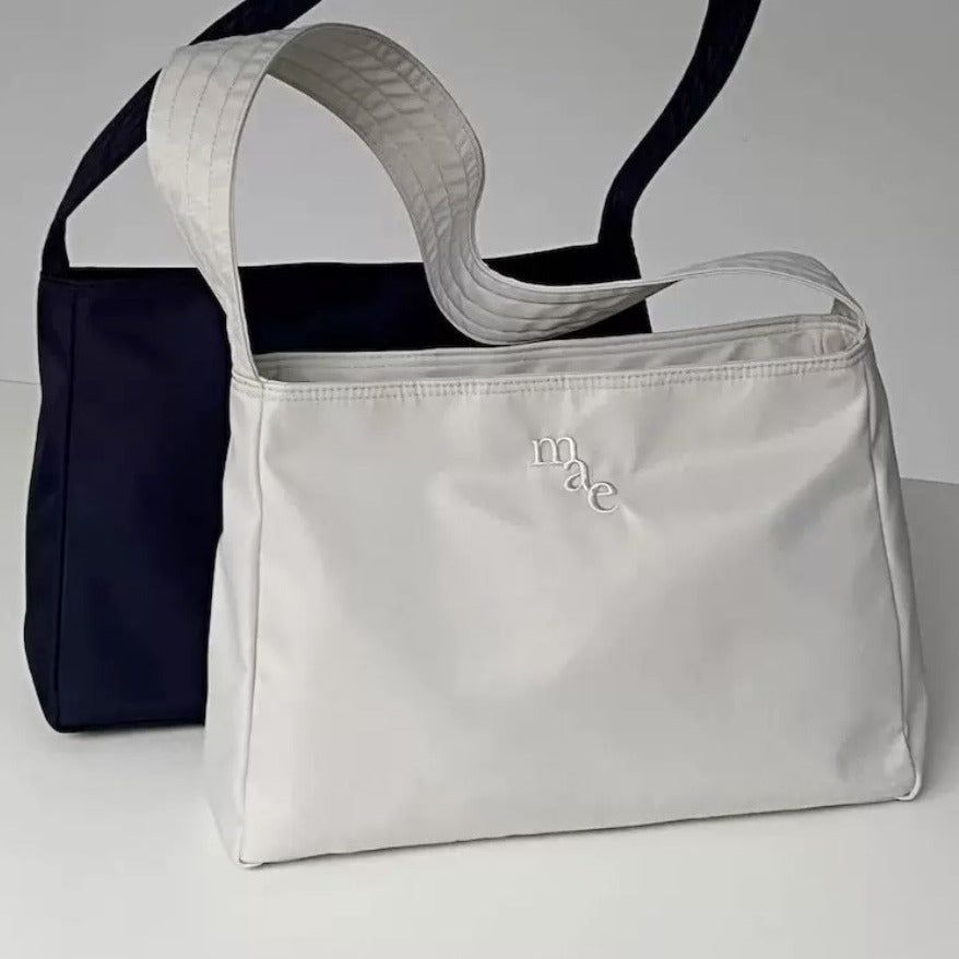 Women's Niche Underarm Nylon Embroidered Fashionable Handbags