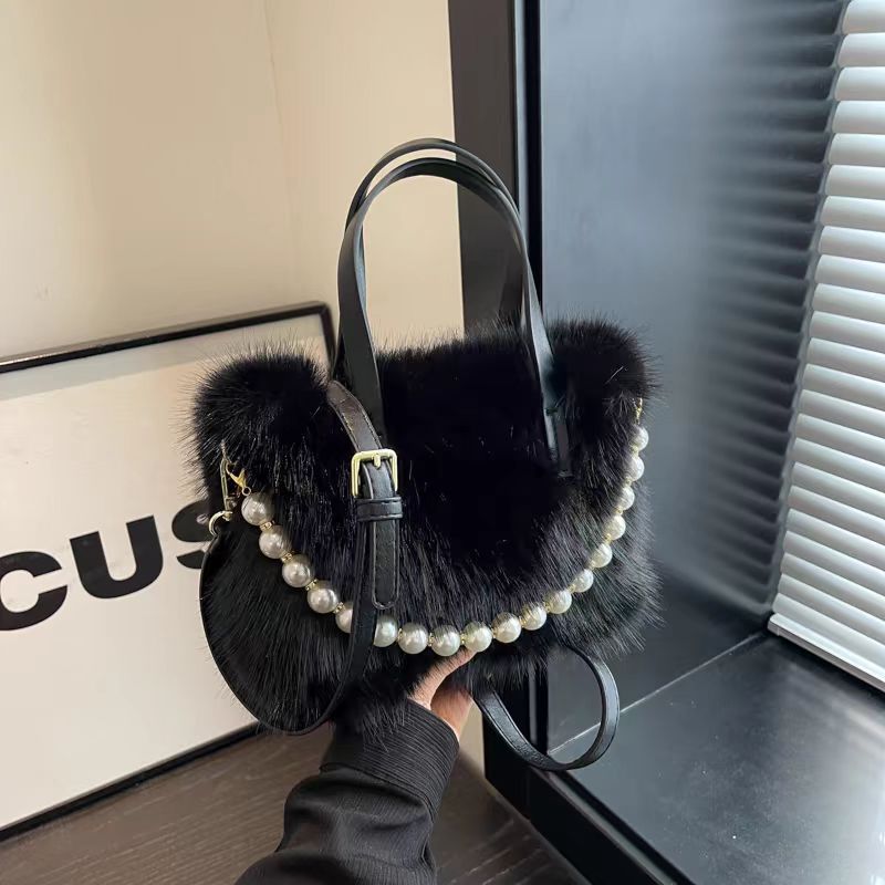 Women's Furry Fashion Pearl Plush High Texture Small Square Bags