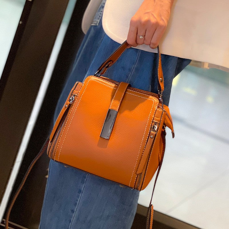Women's Genuine Leather Fashion Portable Four-way Women's Handbag