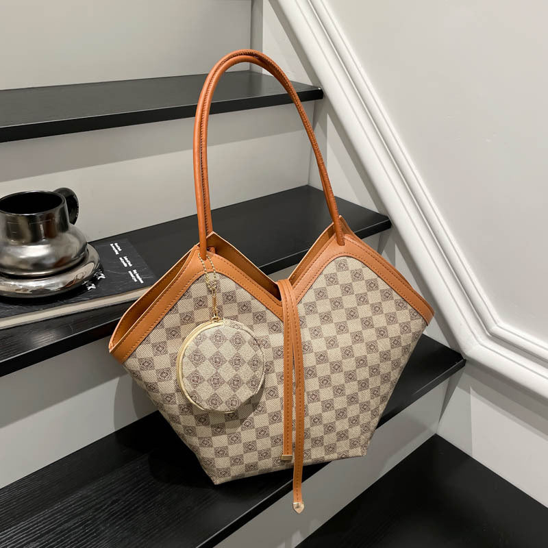 Texture Large Capacity Retro Affordable Luxury Fashion Women's Shoulder Bag