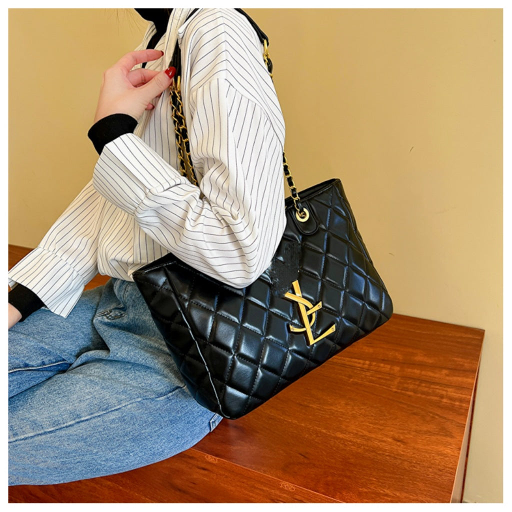 Good-looking Trendy Large Capacity Hand Carrying Tote Bags