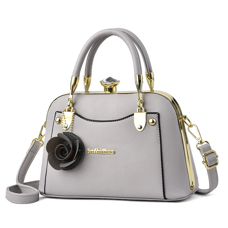 Women's Best-selling Shell Steel Frame Trendy Clip Shoulder Bags