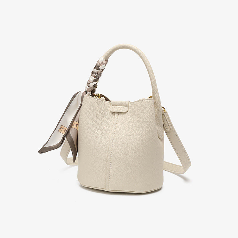 Women's Large Capacity Genuine Leather Commute Senior Bucket Bags