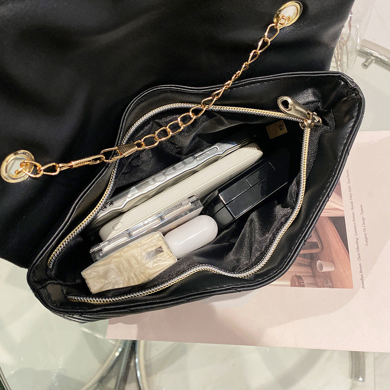 Women's Embroidered Chain Diamond Pattern Korean Style Bags