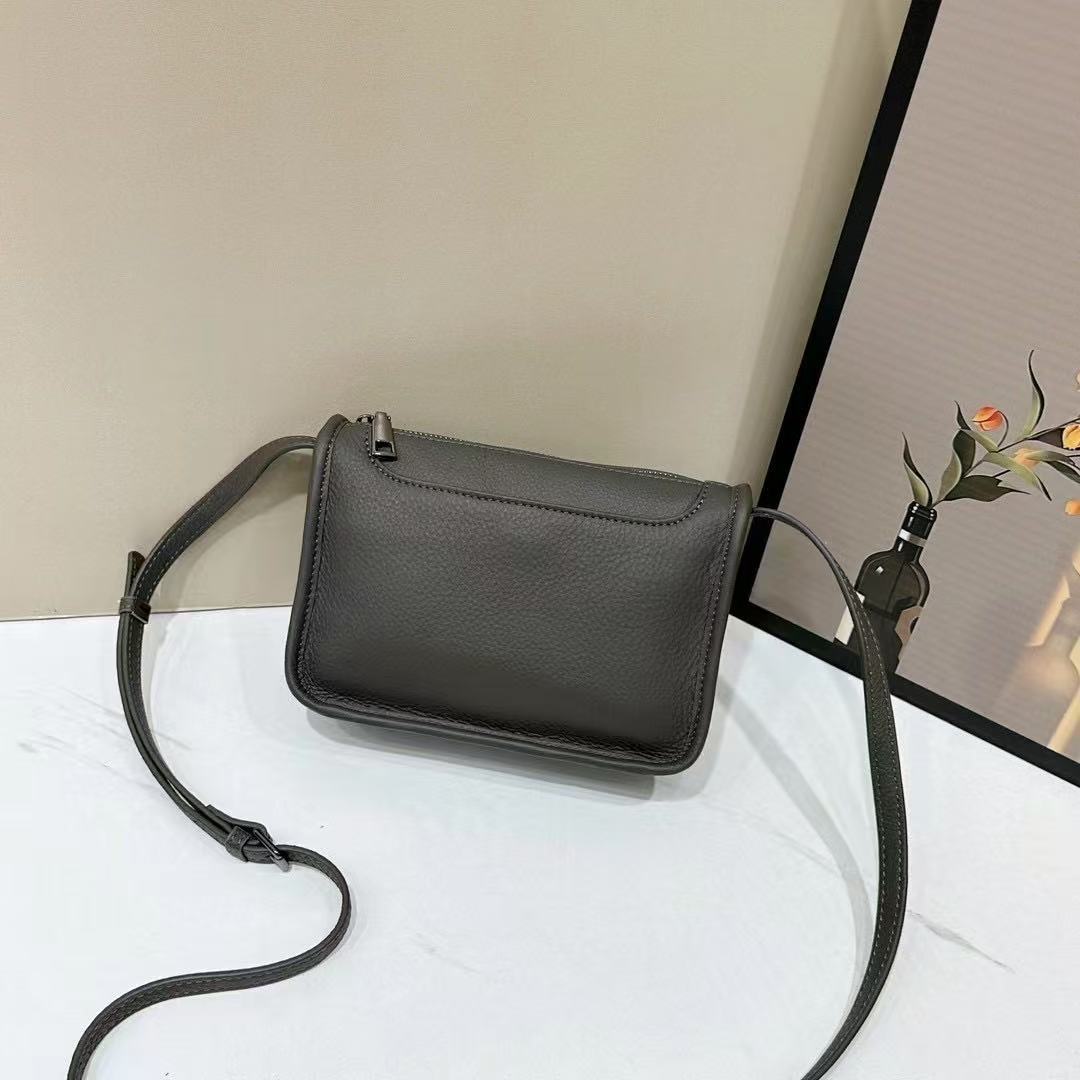 First Layer Cowhide Leather Retro Simple Atmosphere Bags