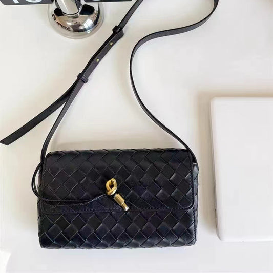 Women's Rhombus Woven Leather Classic Style Underarm Crossbody Bags