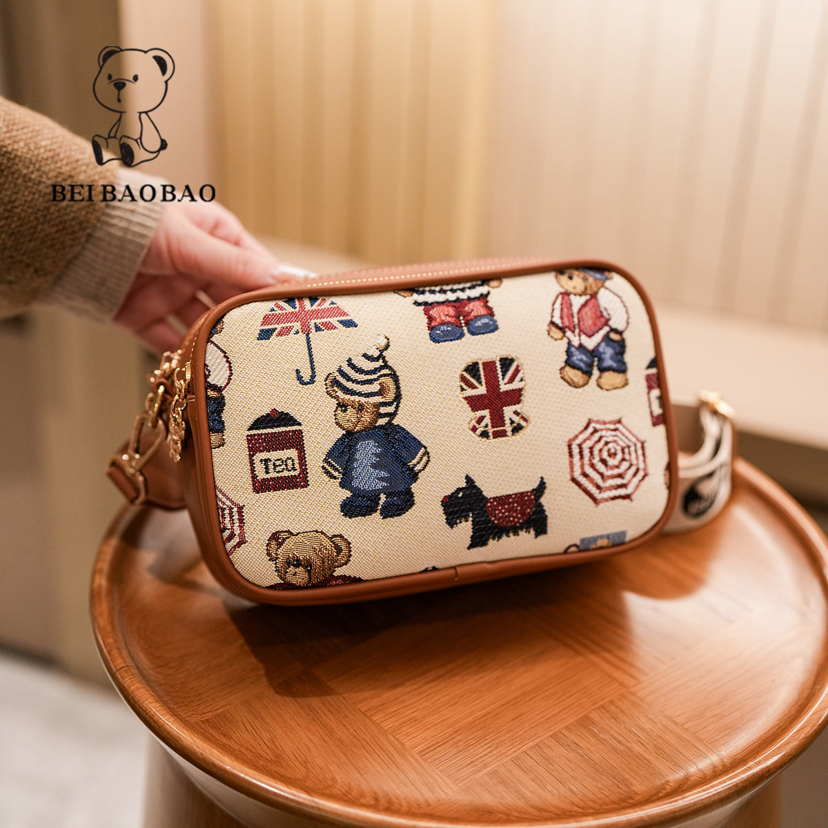 Source Cute Bear Contrast Color Niche Shopping Bags