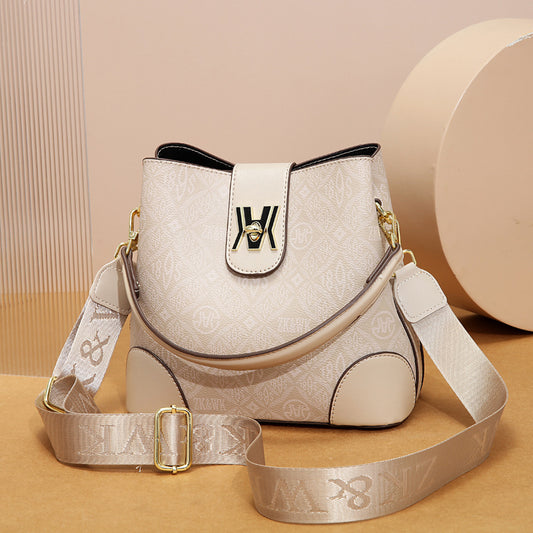 Attractive Innovative Large Capacity Retro Mother Bucket Bags