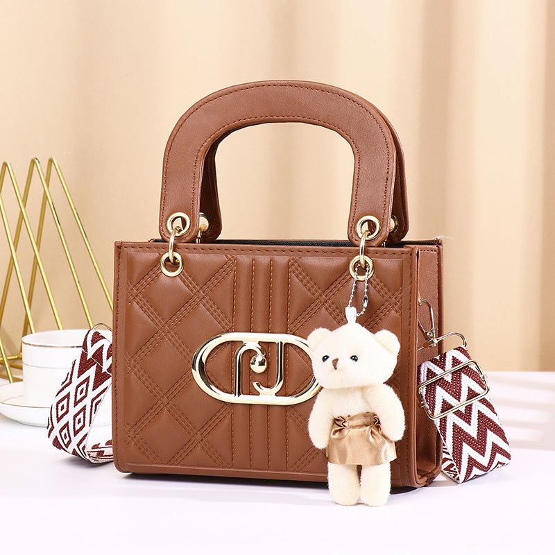 Fashionable High-grade Portable Rhombus Embroidery Line Bear Small Square Bags