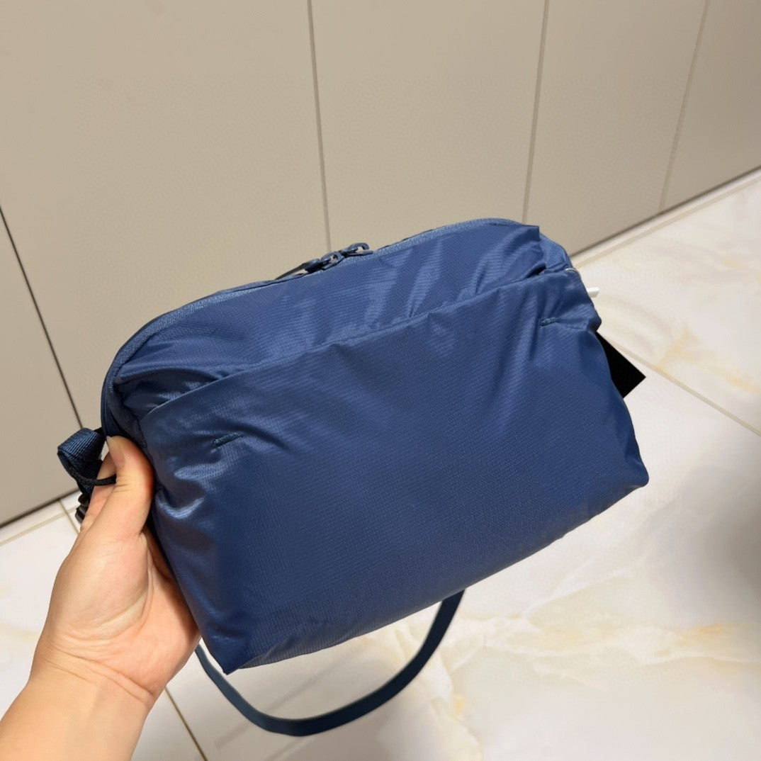 Women's & Men's & Nylon Waterproof Hiking Exercise Fashion Waist Packs