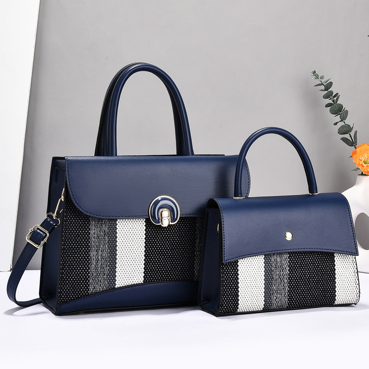 Women's Graceful Korean Style Fashionable Exquisite Big Handbags