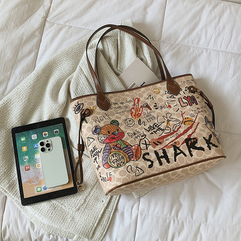 Women's Iti Cartoon Bear Soft Leather Textured Tote Bags