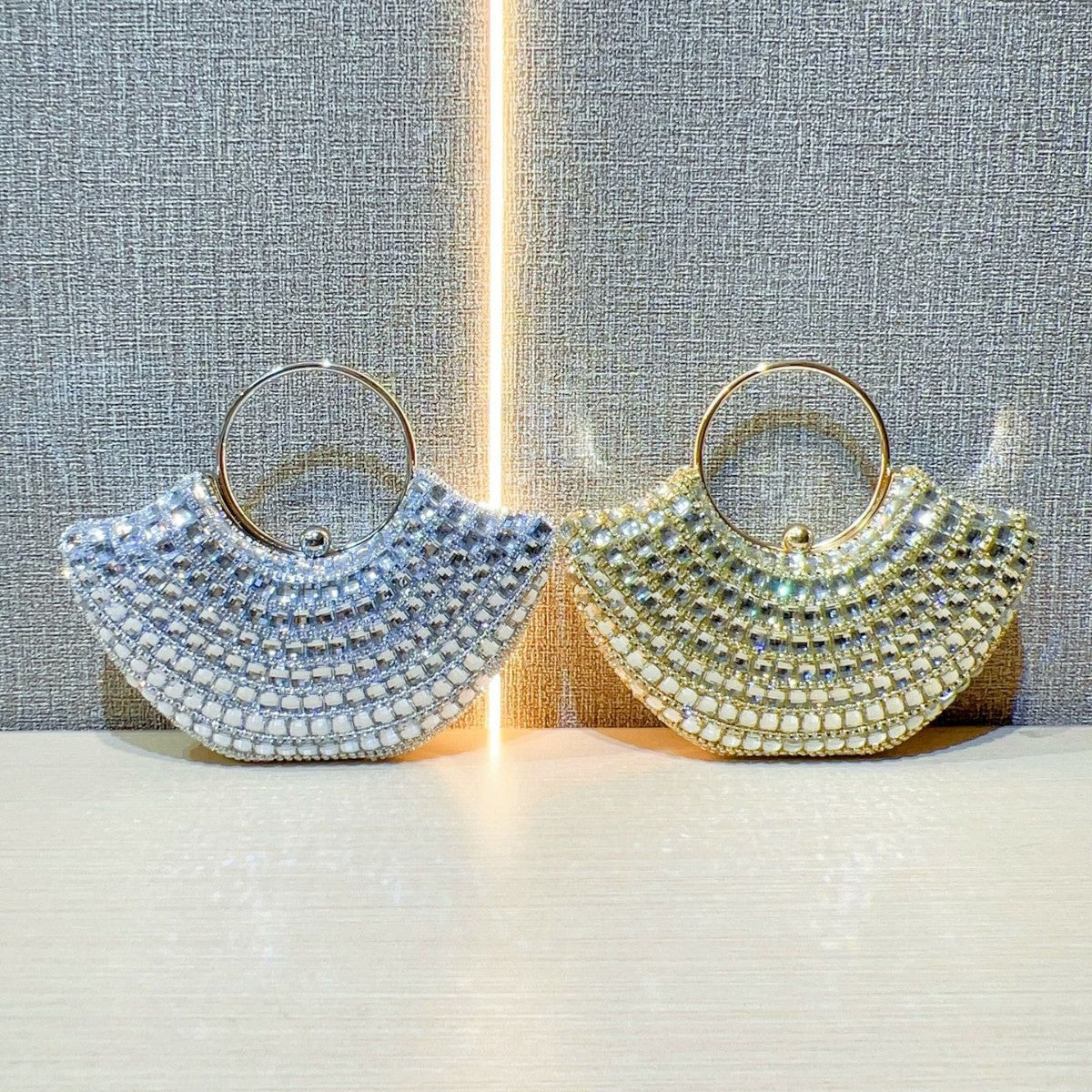 Women's Banquet Hand Holding Clutch Classic Style Handbags