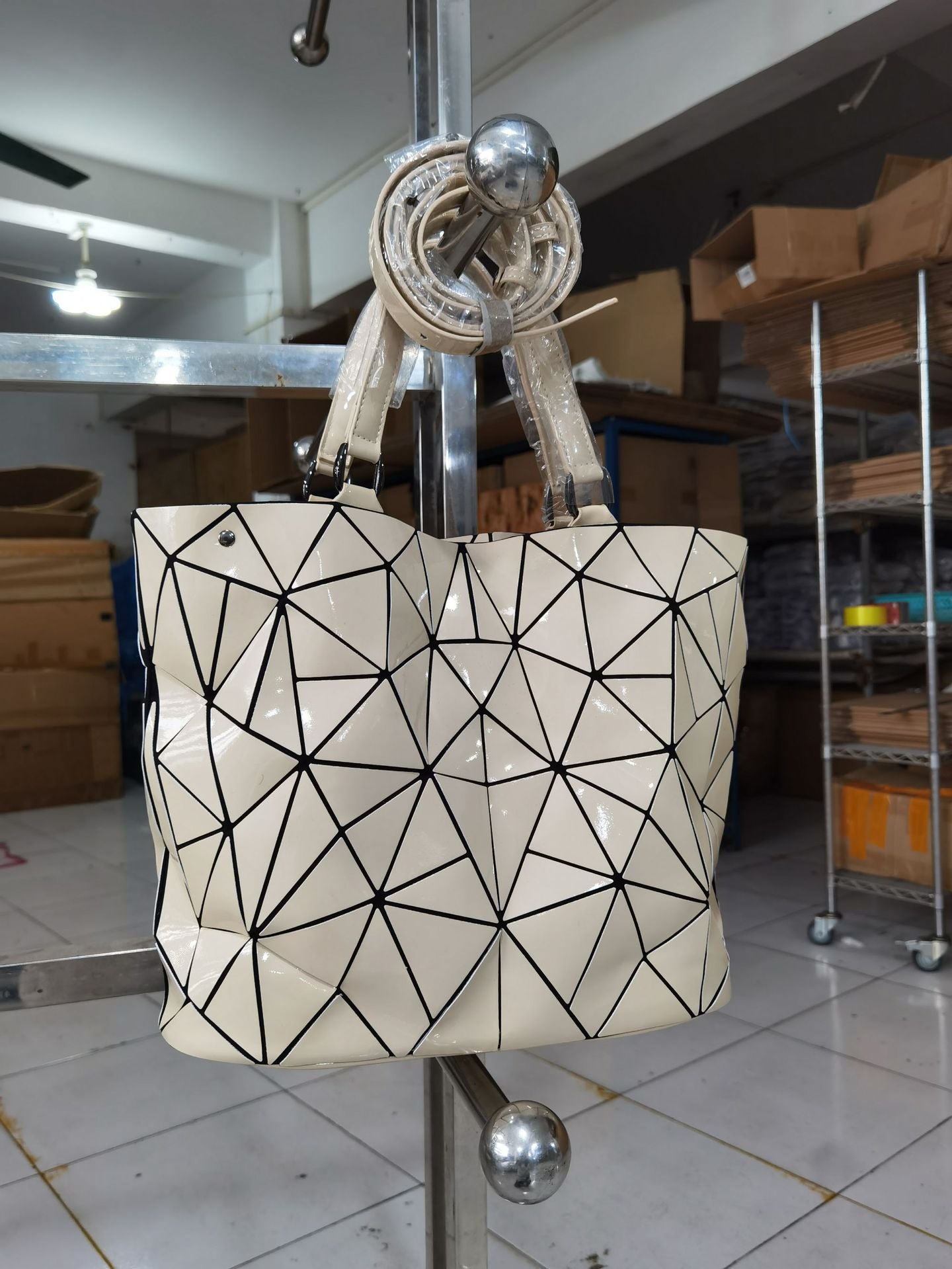 Women's Clearance Geometric Diamond Pattern Fashion Portable Special Bucket Bags