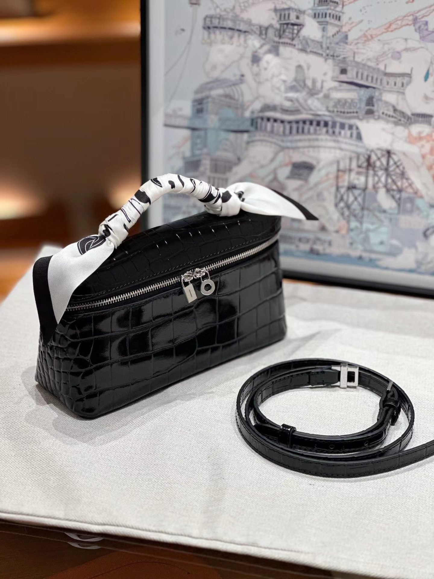 Women's Cowhide Lunch Box Fashion One High Shoulder Bags