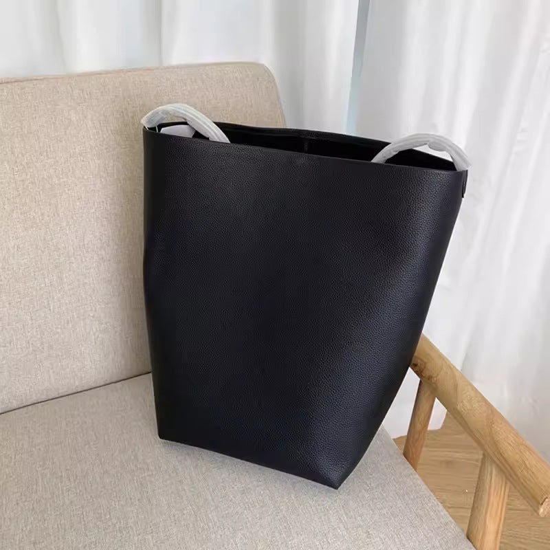 Niche Portable Underarm Cowhide Large Capacity Bucket Bags