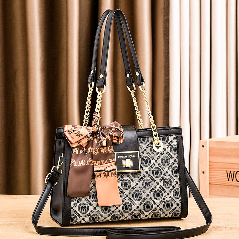 Women's Beautiful Chain Large Capacity Fashion Tote Bags