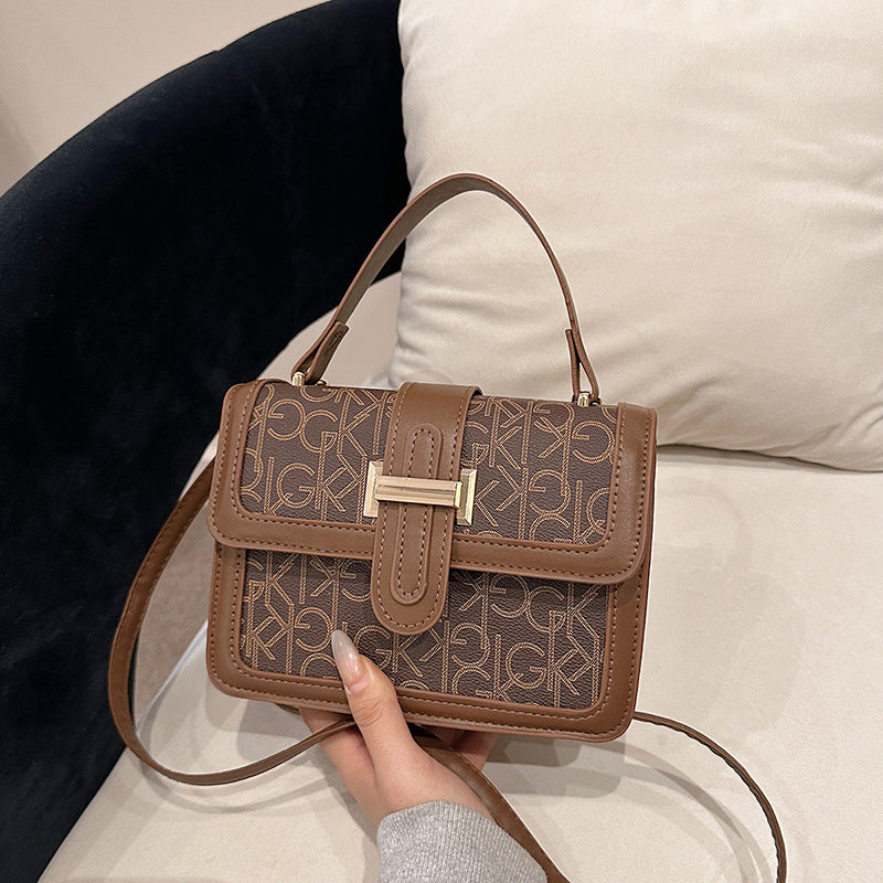 Women's Trendy Patchwork Personalized Printed Letters Retro Women's Shoulder Bag