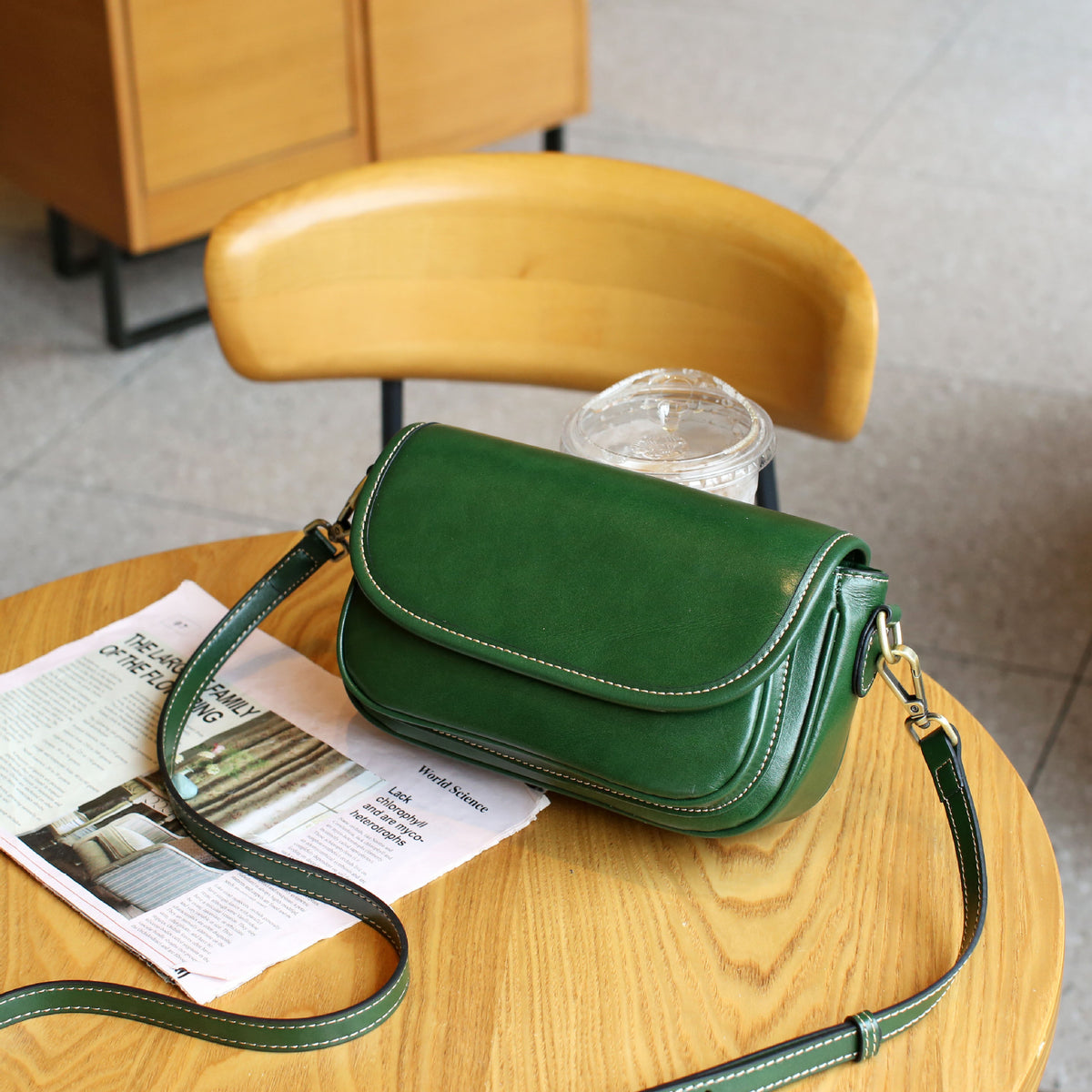 Women's Tanned Vintage First Layer Cowhide Shell Simple Women's Shoulder Bag