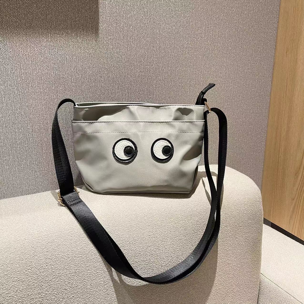 Women's Cute Waterproof Lightweight Nylon Fabric Texture Crossbody Bags