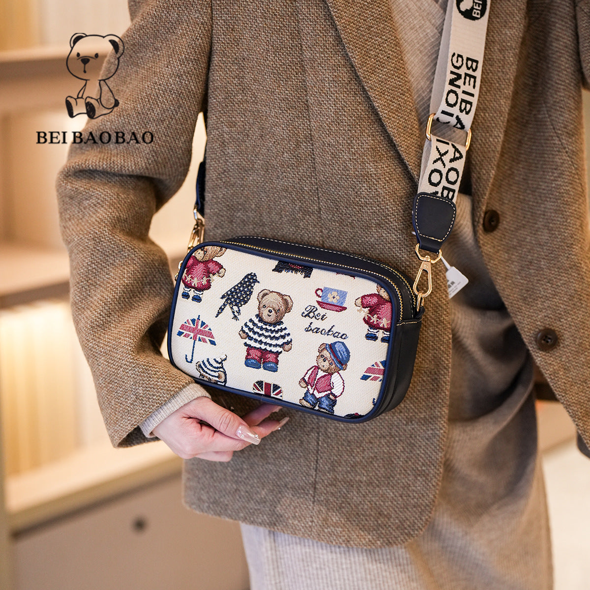Source Cute Bear Contrast Color Niche Shopping Bags