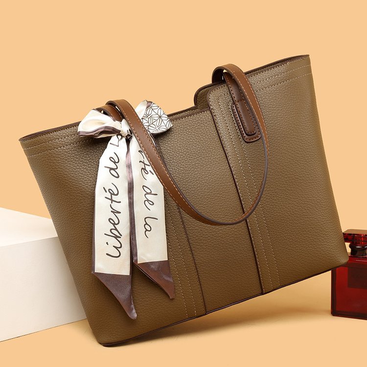 Women's High-grade Silk Scarf Large Capacity Commuting Shoulder Bags