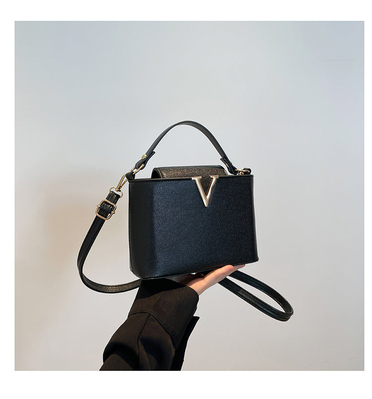 Women's Letter Decoration Portable Fashion Western Style One Women's Shoulder Bag
