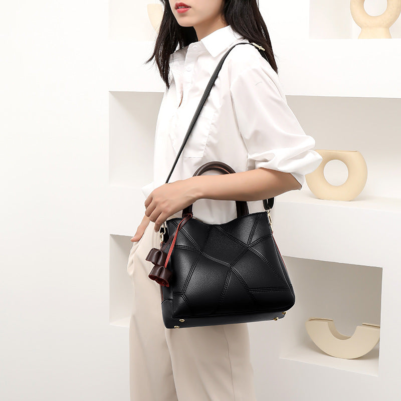 Beautiful Classic Women's Large Tassel Capacity Women's Handbag