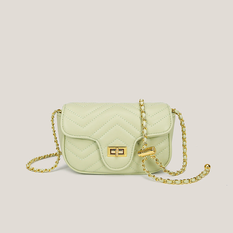 Style Rhombus Chain High Sense Large Capacity Women's Messenger Bag