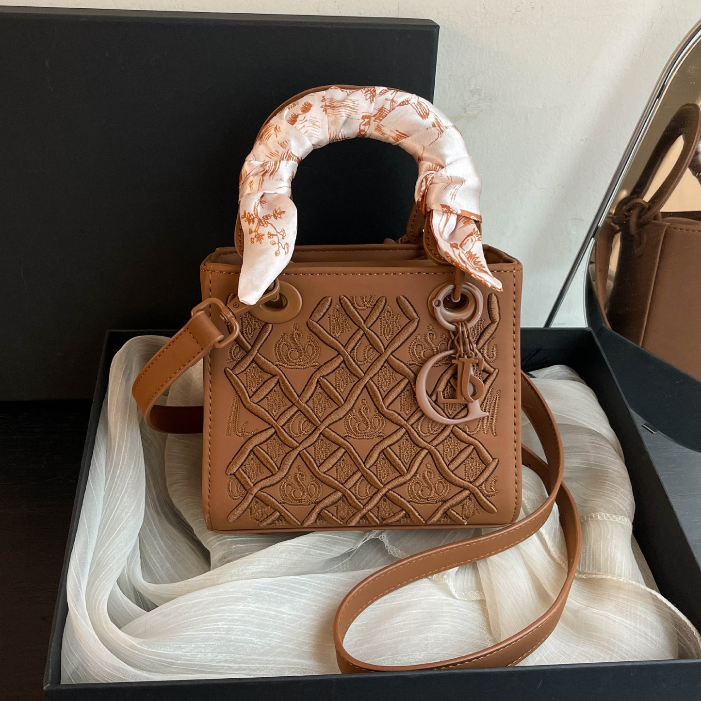 Women's High-grade Light Luxury Chinese Style Embroidery Small Square Bags