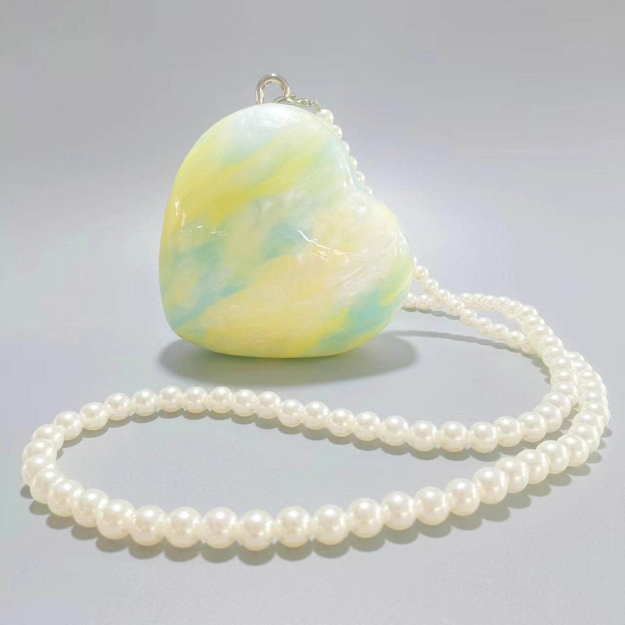 Women's Fashion Heart Shape Acrylic Dinner Banquet Evening Bags